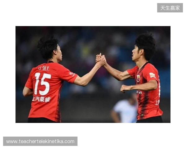 半场-玉昆暂3-0泰山 奥斯卡双响卡约闪击克雷桑中框+失误被断