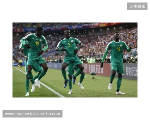 卡什:跟莱万并肩作战感觉很棒;希望能随波兰再踢一次世界杯