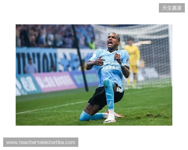 鲁媒：克雷桑对阵大连英博当日主动求战，若恢复顺利可战河南队