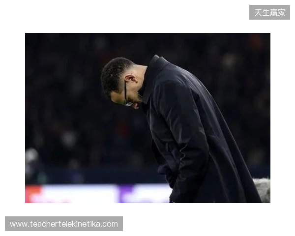 邮报：切尔西部分球员对罗塞尼尔的战术指示感到困惑