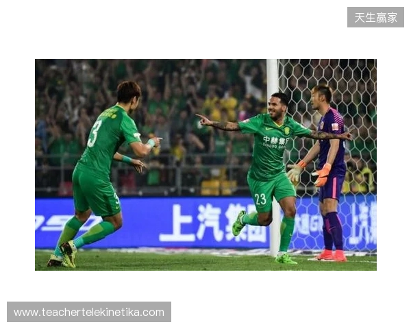 半场-国安0-0西海岸 塞鸟近距离射门雷森德关键解围 双方共1射正